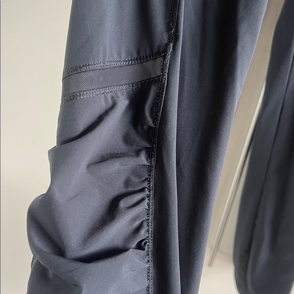Lululemon Runderful Pant - Picture 5 of 10